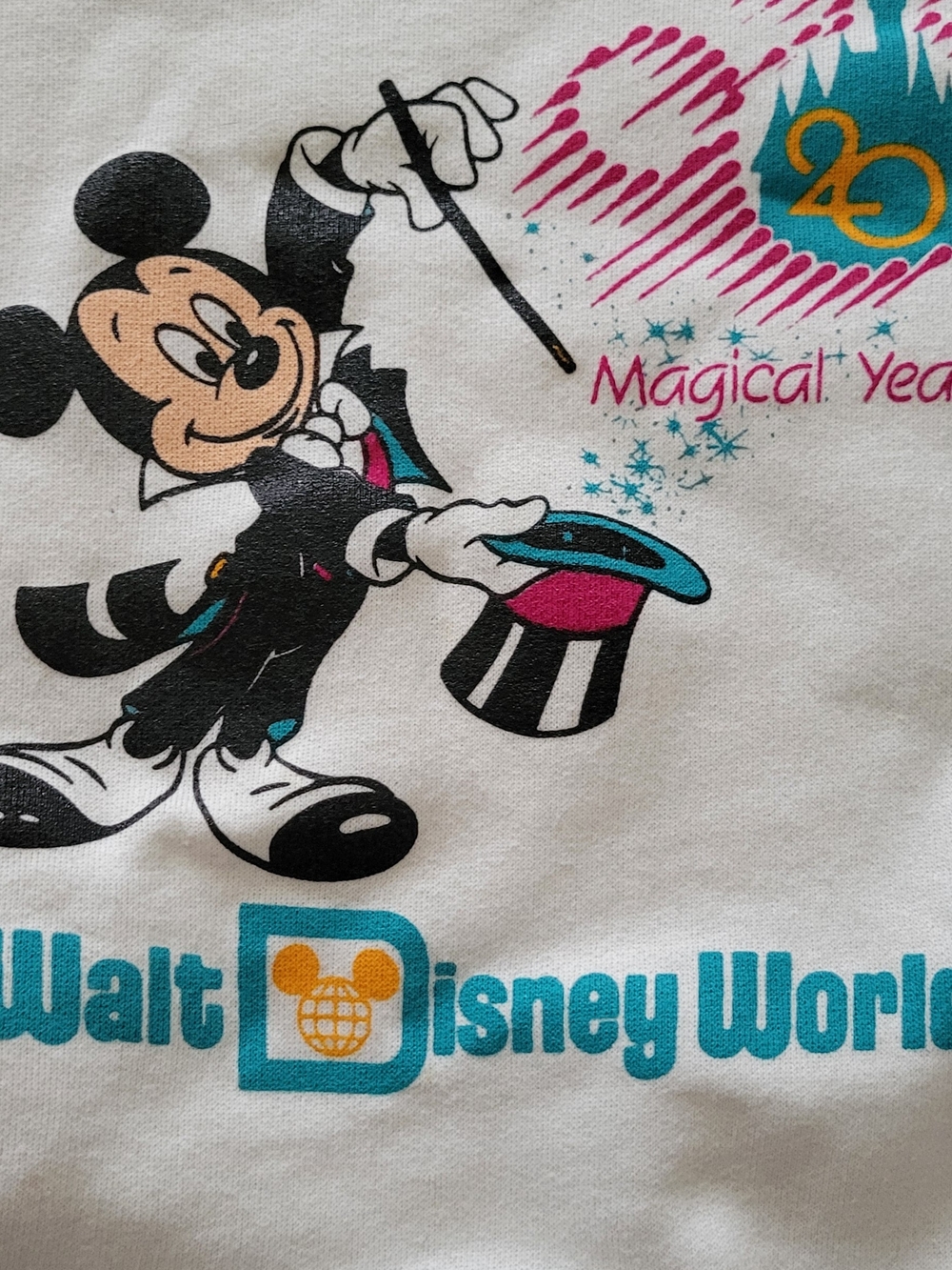 Vintage Disney White Mickey Mouse '20 Magical Years' Sweatshirt Womens - Picture 2 of 3